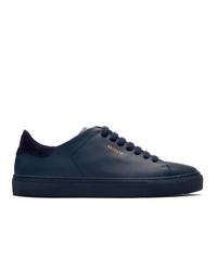 Baskets basses en cuir bleu marine Axel Arigato