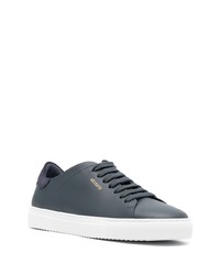 Baskets basses en cuir bleu marine Axel Arigato