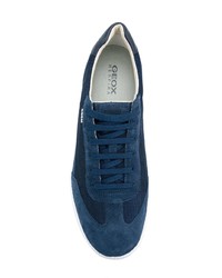 Baskets basses en cuir bleu marine Geox