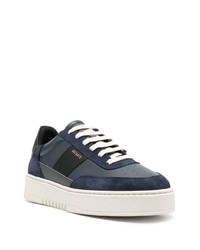 Baskets basses en cuir bleu marine Axel Arigato