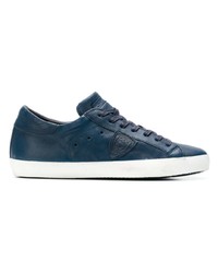 Baskets basses en cuir bleu marine Philippe Model