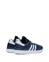 Baskets basses en cuir bleu marine adidas