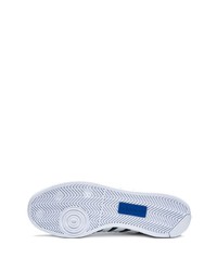 Baskets basses en cuir bleu marine adidas