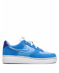 Baskets basses en cuir bleues Nike