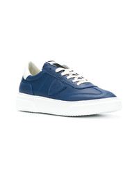 Baskets basses en cuir bleues Philippe Model