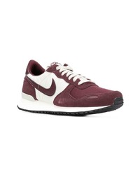 Baskets basses en cuir bordeaux Nike