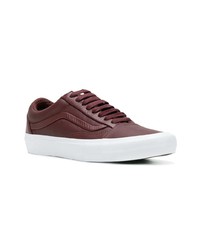 Baskets basses en cuir bordeaux Vans