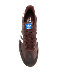 Baskets basses en cuir bordeaux adidas