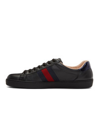 Baskets basses en cuir brodées noires Gucci