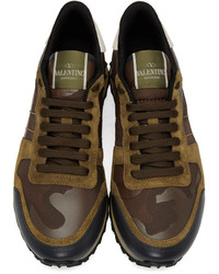 Baskets basses en cuir camouflage marron foncé Valentino