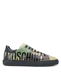 Baskets basses en cuir camouflage olive Moschino