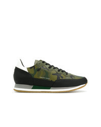 Baskets basses en cuir camouflage vert foncé