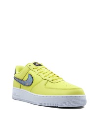 Baskets basses en cuir chartreuses Nike