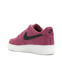 Baskets basses en cuir fuchsia Nike