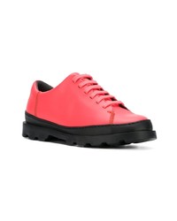 Baskets basses en cuir fuchsia Camper