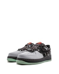 Baskets basses en cuir gris foncé Nike