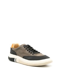 Baskets basses en cuir gris foncé OSKLEN