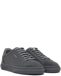 Baskets basses en cuir gris foncé Axel Arigato