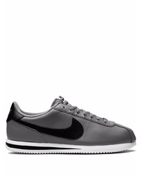 Baskets basses en cuir gris foncé Nike