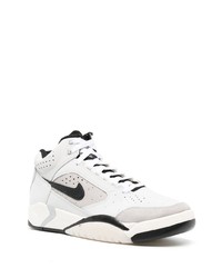 Baskets basses en cuir grises Nike