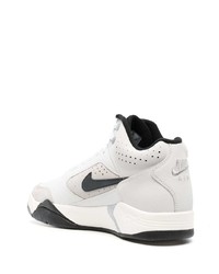 Baskets basses en cuir grises Nike