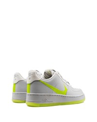 Baskets basses en cuir grises Nike