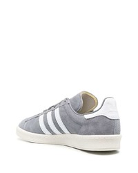 Baskets basses en cuir grises adidas