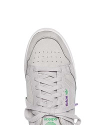 Baskets basses en cuir grises adidas