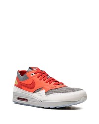 Baskets basses en cuir grises Nike