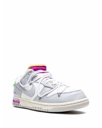 Baskets basses en cuir grises Nike