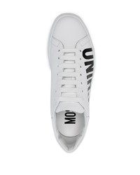 Baskets basses en cuir imprimées blanches et noires Moschino