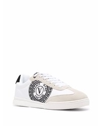 Baskets basses en cuir imprimées blanches et noires VERSACE JEANS COUTURE