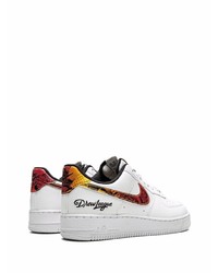 Baskets basses en cuir imprimées blanches Nike