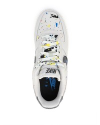 Baskets basses en cuir imprimées blanches Nike