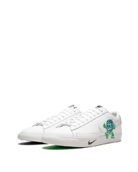 Baskets basses en cuir imprimées blanches Nike