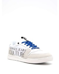 Baskets basses en cuir imprimées blanches VERSACE JEANS COUTURE