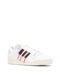 Baskets basses en cuir imprimées blanches adidas