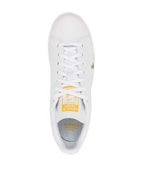 Baskets basses en cuir imprimées blanches adidas