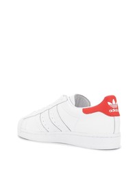 Baskets basses en cuir imprimées blanches adidas