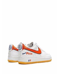 Baskets basses en cuir imprimées blanches Nike