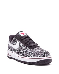 Baskets basses en cuir imprimées noires et blanches Nike