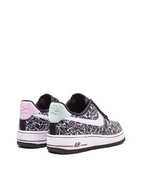 Baskets basses en cuir imprimées noires et blanches Nike