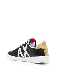 Baskets basses en cuir imprimées noires et blanches Armani Exchange