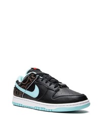 Baskets basses en cuir imprimées noires Nike