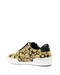 Baskets basses en cuir imprimées noires Versace