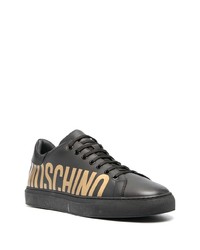 Baskets basses en cuir imprimées noires Moschino