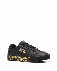 Baskets basses en cuir imprimées noires VERSACE JEANS COUTURE