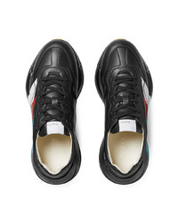 Baskets basses en cuir imprimées noires Gucci