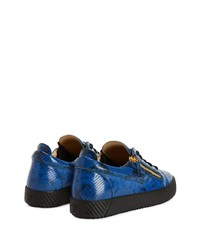 Baskets basses en cuir imprimées serpent bleues Giuseppe Zanotti