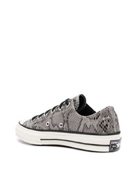 Baskets basses en cuir imprimées serpent grises Converse